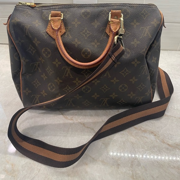 Louis Vuitton Speedy 30, Brown and Tan Crossbody Bag - Picture 3 of 7